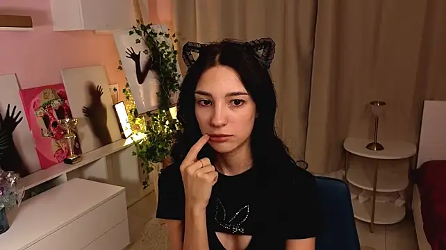 VinaMccroy stripchat live cam model