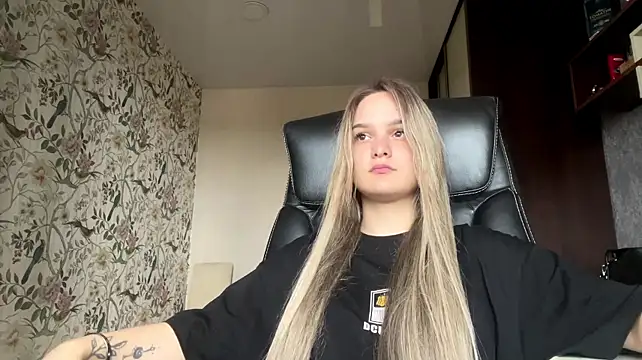 HarrietBunner stripchat live cam model