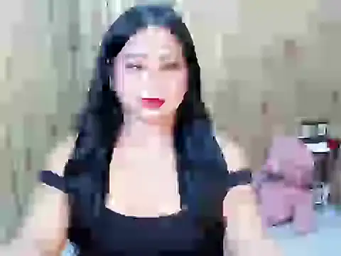 queen_staceyy stripchat live cam model