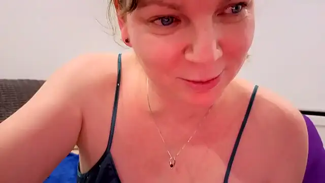 Aussiecougar stripchat live cam model