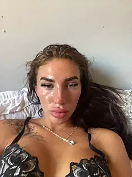 Princesspuddinn stripchat live cam model