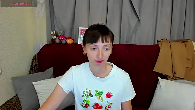 TayanaJons stripchat live cam model