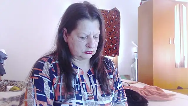 ExtasyMature stripchat live cam model