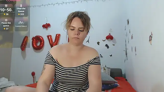 hotmilf4uxxx stripchat live cam model