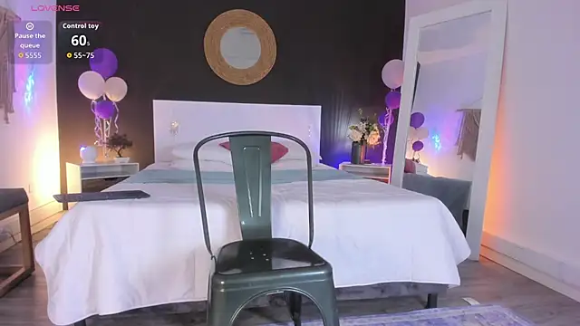 VioletPaket stripchat live cam model