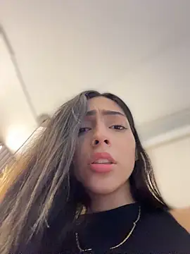 Ema_azel stripchat live cam model