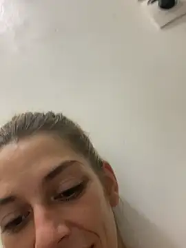 Bellalolahot stripchat live cam model
