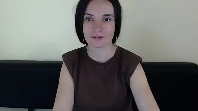 LaimaV_ stripchat live cam model
