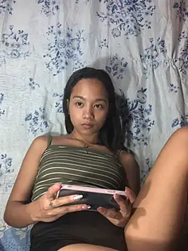 Asianpinay_Skinny1818 stripchat live cam model