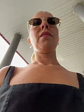 LisaMurr stripchat live cam model