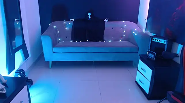 Nyxnocturne stripchat live cam model