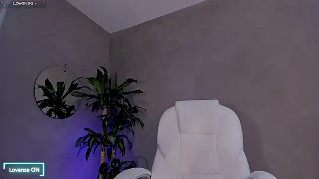 GeorginaMontclair stripchat live cam model