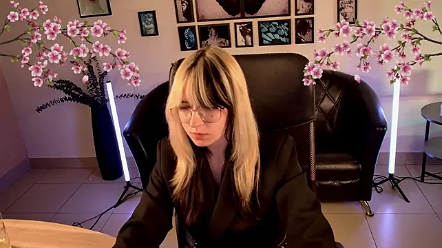 NyxCalderra stripchat live cam model
