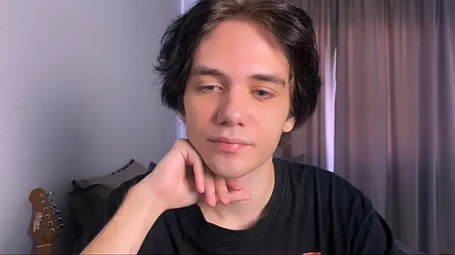Zombde stripchat live cam model