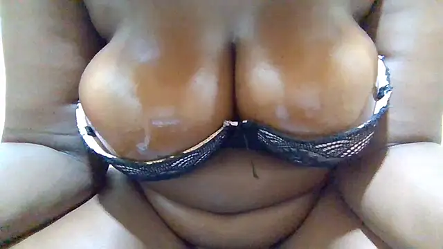 Titty-Goddess stripchat live cam model