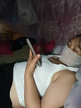 Hiha-nn stripchat live cam model