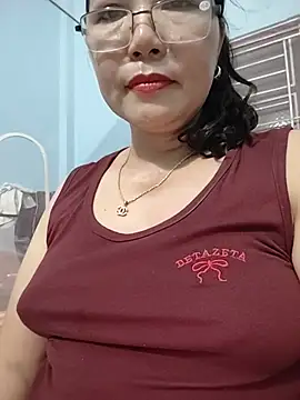-Titihan- stripchat live cam model