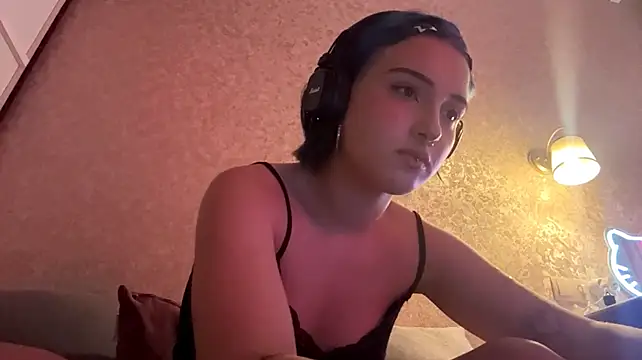 SharikaBabecki stripchat live cam model