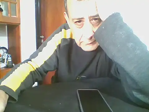 ElKaiser72 stripchat live cam model