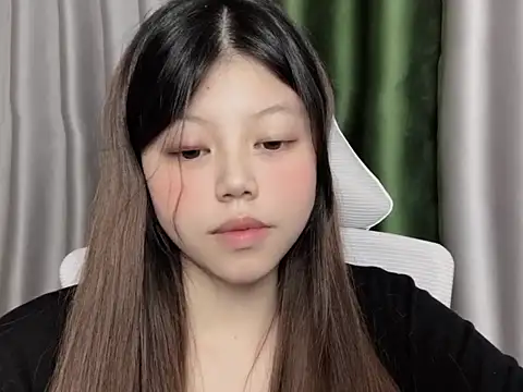 yanyan2007 stripchat live cam model