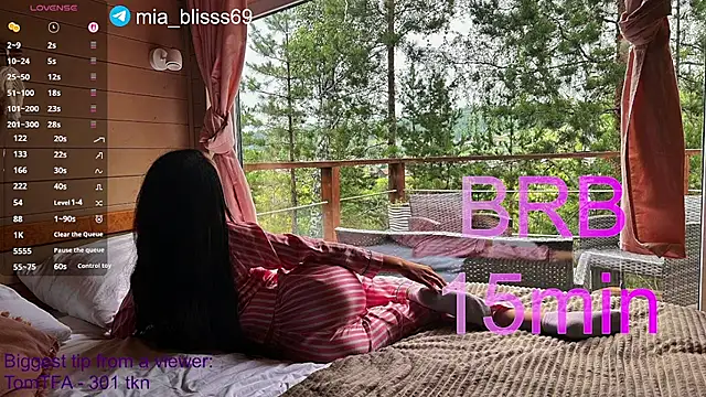 Mia_blissss stripchat live cam model