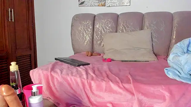 noah_0813 stripchat live cam model