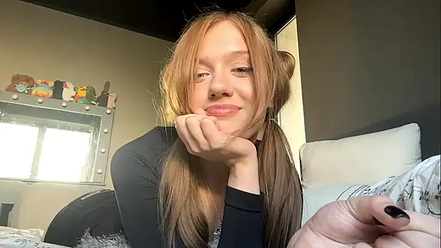 LinaPawss stripchat live cam model