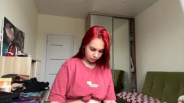 SelenShine stripchat live cam model