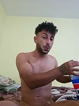 Iulianmarius12 stripchat live cam model