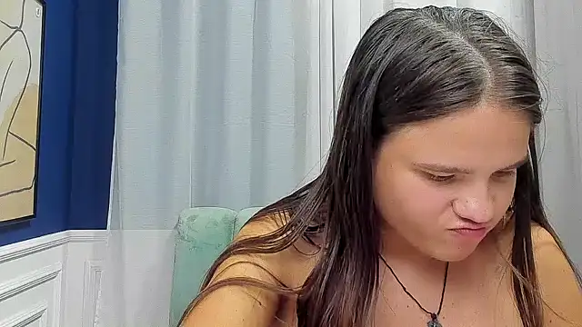AdeleCruz stripchat live cam model