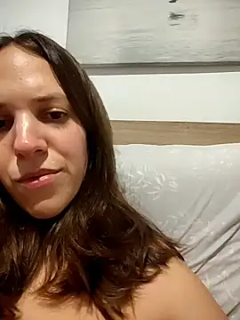 lauflor stripchat live cam model