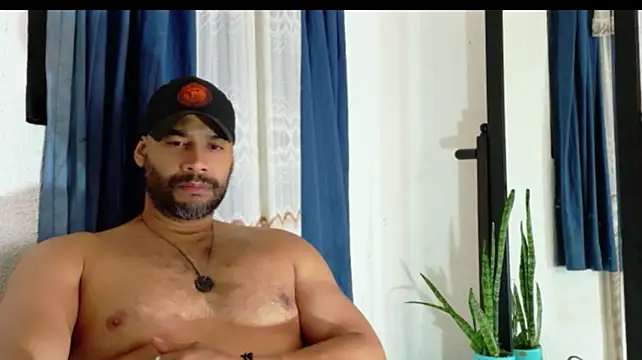 musclehetero stripchat live cam model