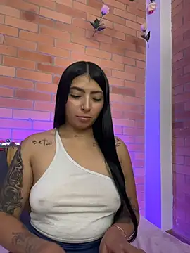 Marianbelle stripchat live cam model