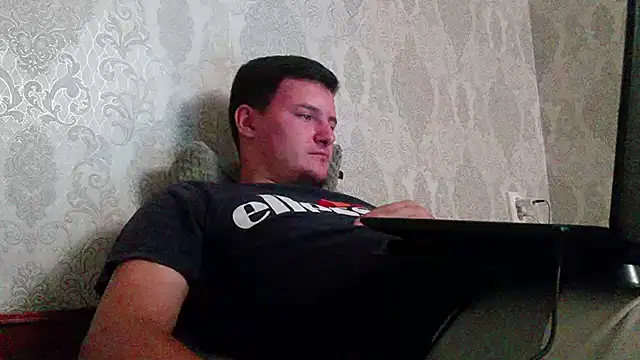 miki_lav1 stripchat live cam model