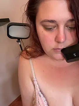 Vikkancs_X stripchat live cam model