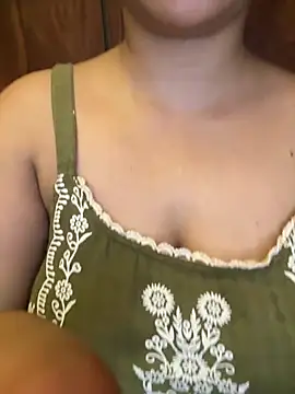 ITZ_CHANDNI stripchat live cam model