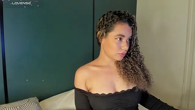 angie_leonn stripchat live cam model