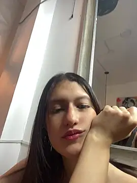 Caroline_daring stripchat live cam model