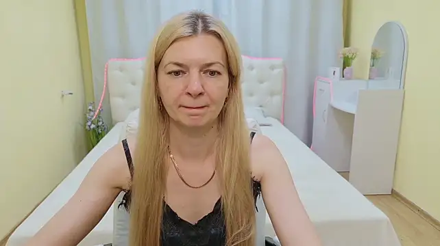 MelissaTyler stripchat live cam model