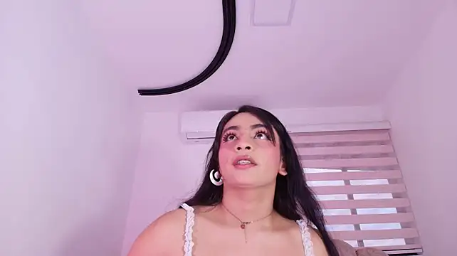 Malaia_thompson_ stripchat live cam model