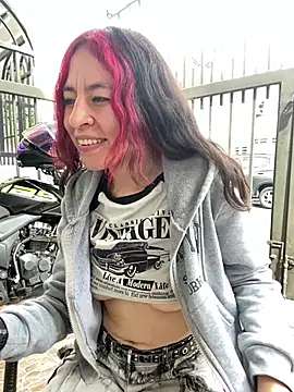 NohaBrooks_Pink stripchat live cam model