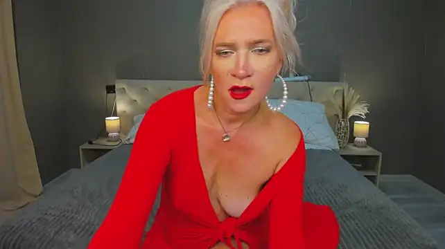 Karlen-Griessis stripchat live cam model