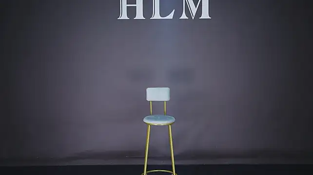 HLM-001 stripchat live cam model