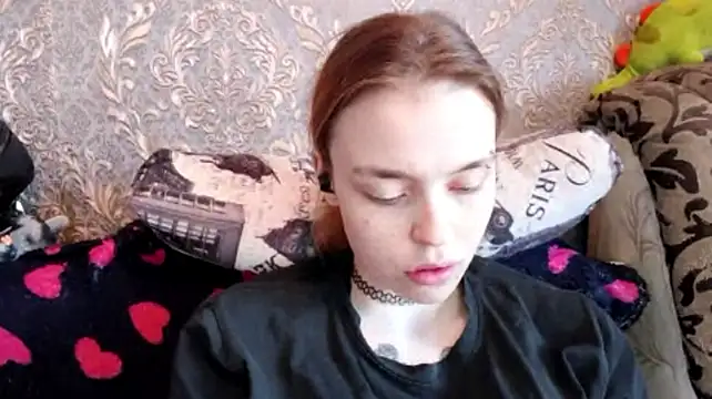 CaraDelevingnee stripchat live cam model