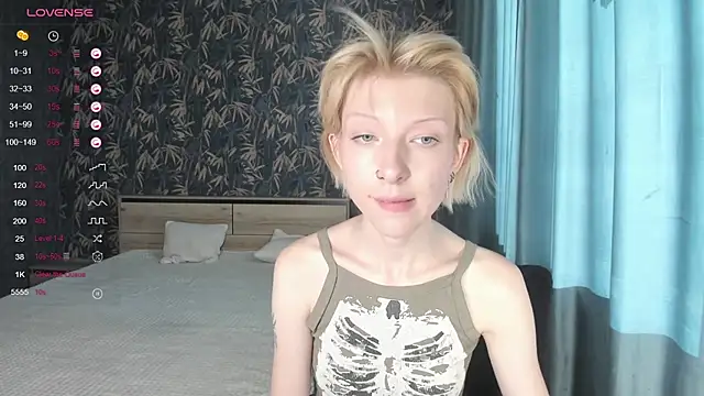 Frey_a stripchat live cam model