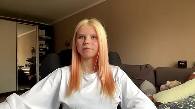 EdwinaDespres stripchat live cam model