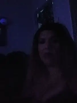 deedeedoll82222 stripchat live cam model