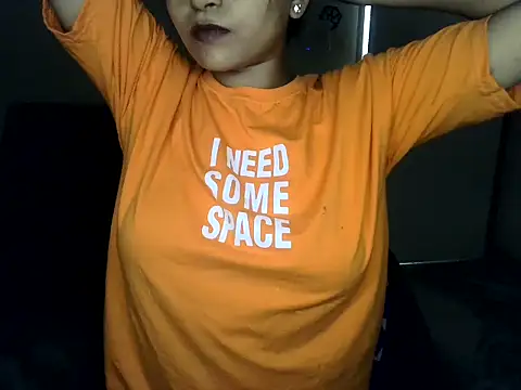 suhana-singh stripchat live cam model