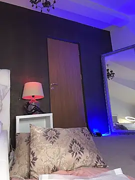 BellaKarma stripchat live cam model