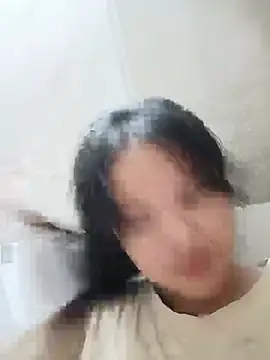 Pretty-haert stripchat live cam model